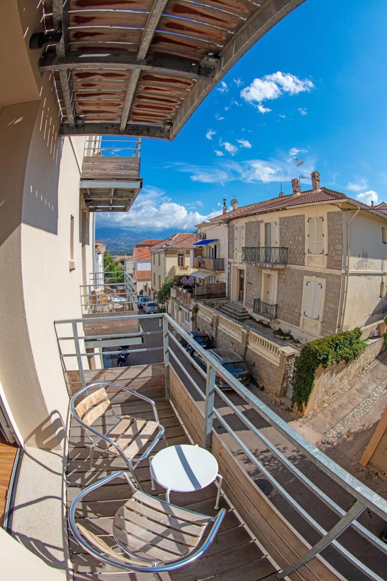 Hotel Mediterranee Calvi  Exterior foto