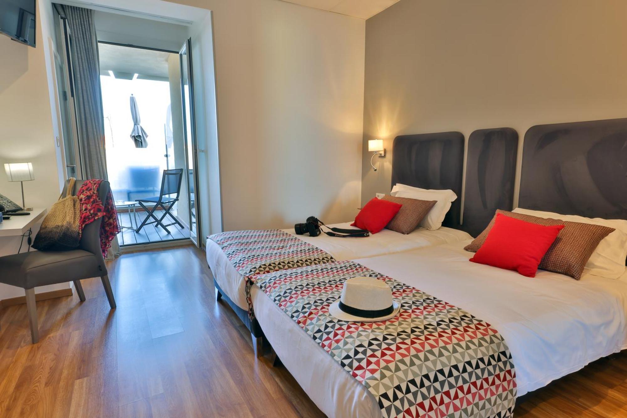 Hotel Mediterranee Calvi  Exterior foto