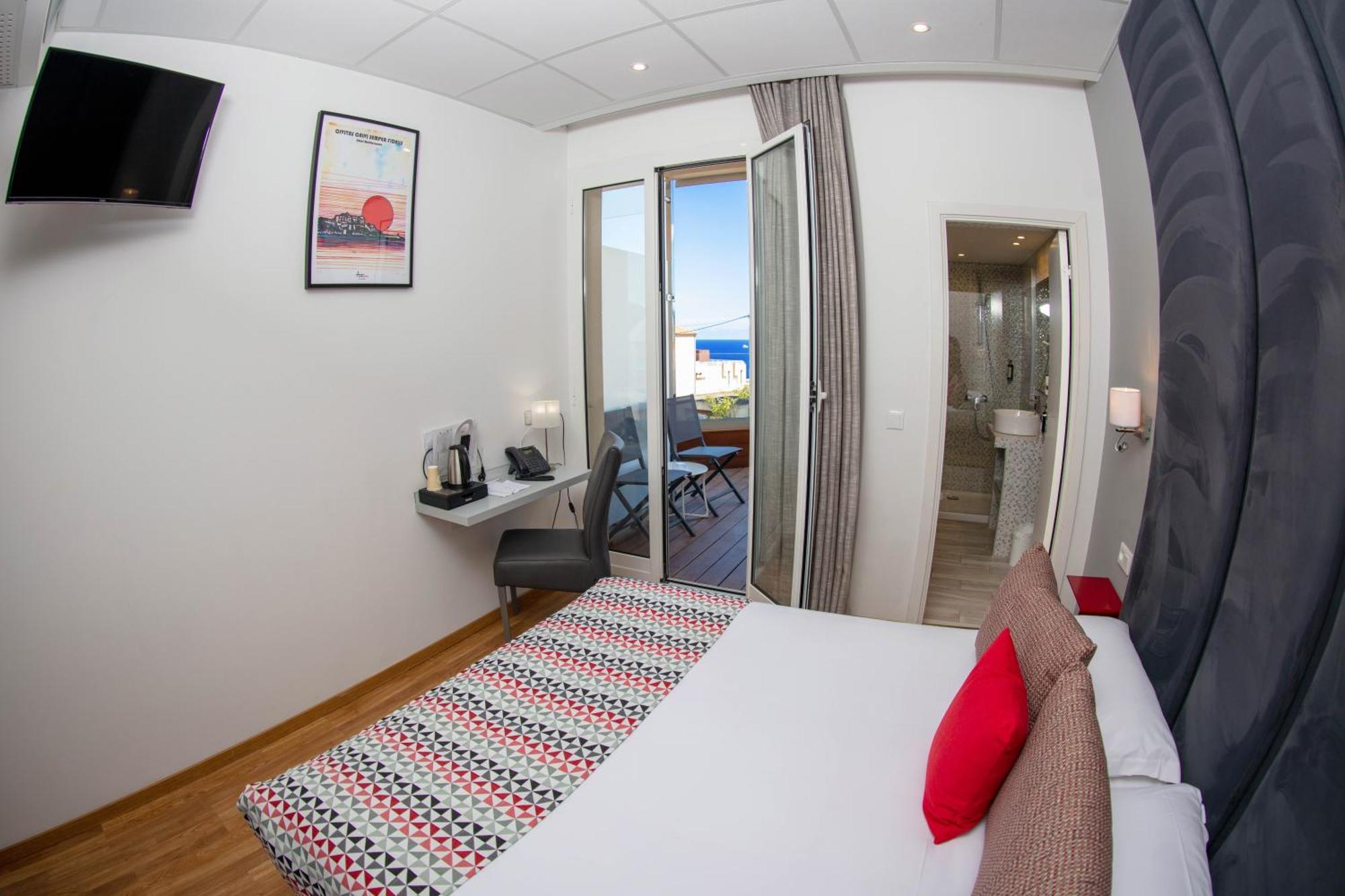 Hotel Mediterranee Calvi  Exterior foto